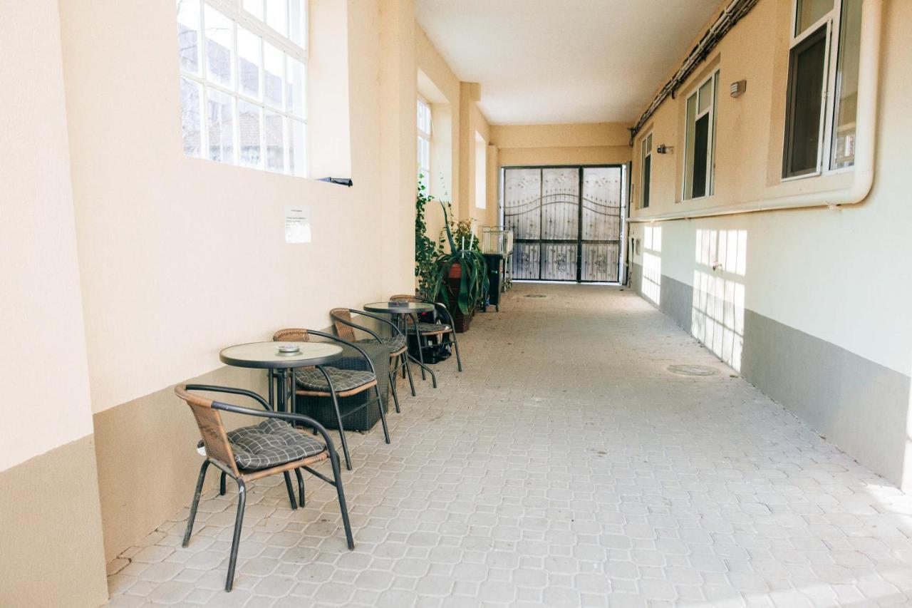 Neva Apartments Fagaras Bagian luar foto