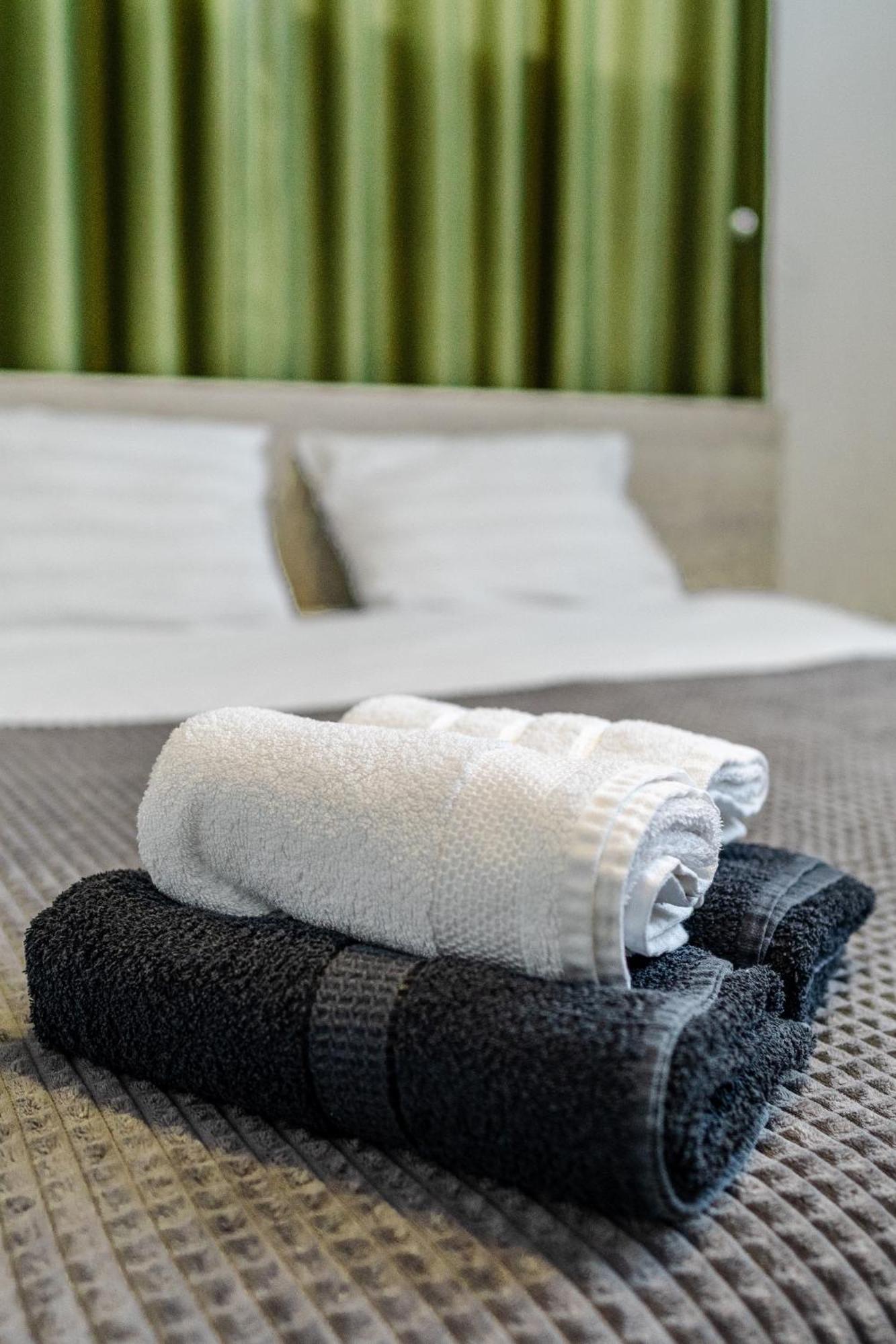 Neva Apartments Fagaras Bagian luar foto