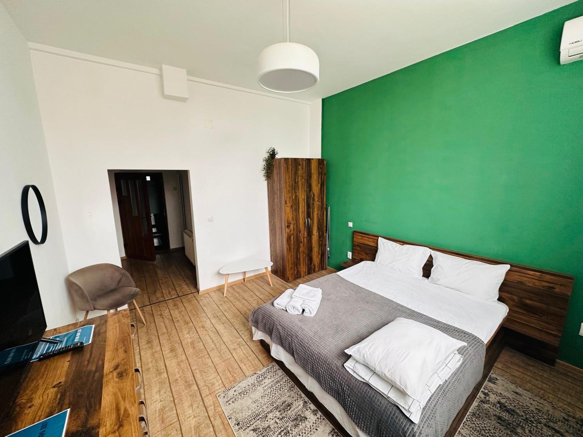 Neva Apartments Fagaras Bagian luar foto